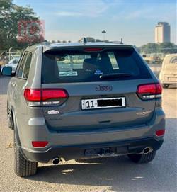 جیپ گراند شیرۆکی